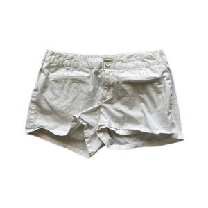 GAP White Mid Rise Shorts Women’s 12